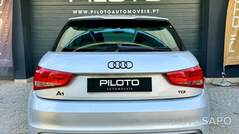 Audi A1 1.6 TDi Advance S-Tronic de 2013