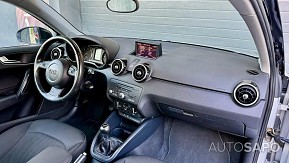 Audi A1 1.6 TDi Advance S-Tronic de 2013