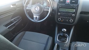 Volkswagen Jetta 1.6 TDi Confortline de 2010