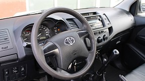 Toyota Hilux 2.5 D-4D 4WD CE CM AC de 2017