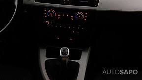 BMW Série 3 318 d Navigation de 2011