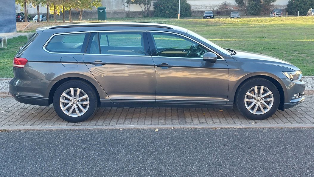 Volkswagen Passat 1.6 TDi Confortline BlueMotion de 2015