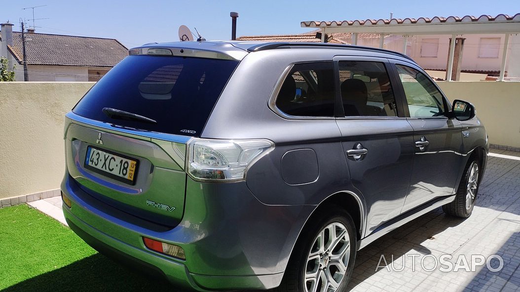 Mitsubishi Outlander 2.0 PHEV Intense Navi de 2013