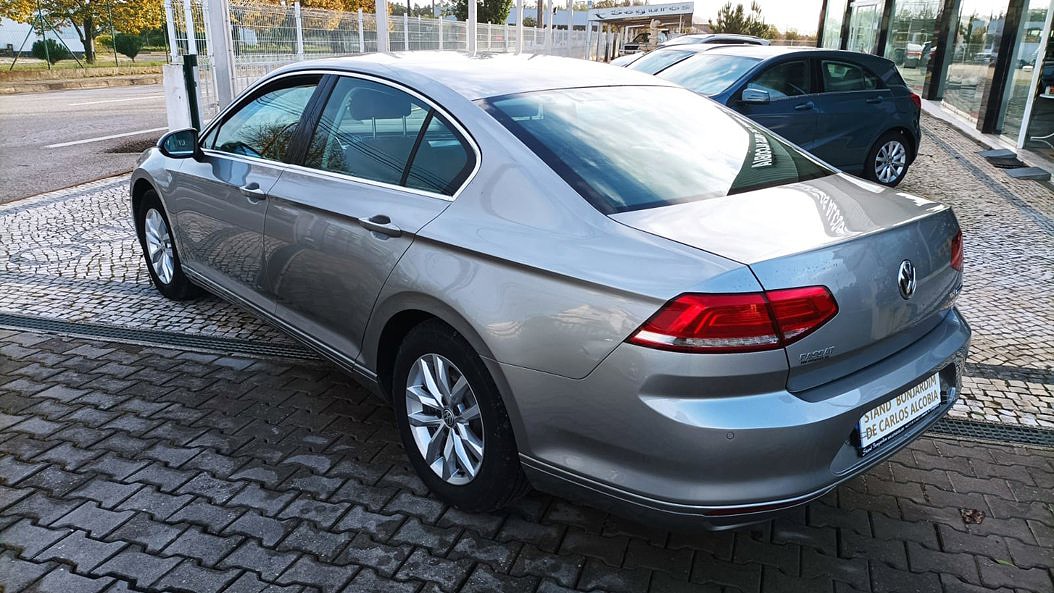 Volkswagen Passat 1.6 TDi Edition Confortline BlueMotion de 2016