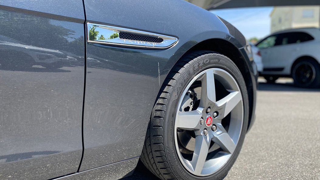 Jaguar XE 2.0 D Portfolio Aut. de 2017