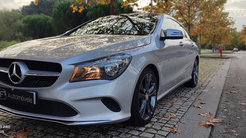 Mercedes-Benz Classe CLA 180d Shooting Brake Urban de 2016