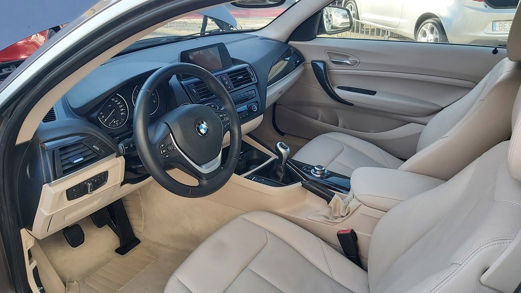 BMW Série 1 116 d EfficientDynamics Advantage de 2012