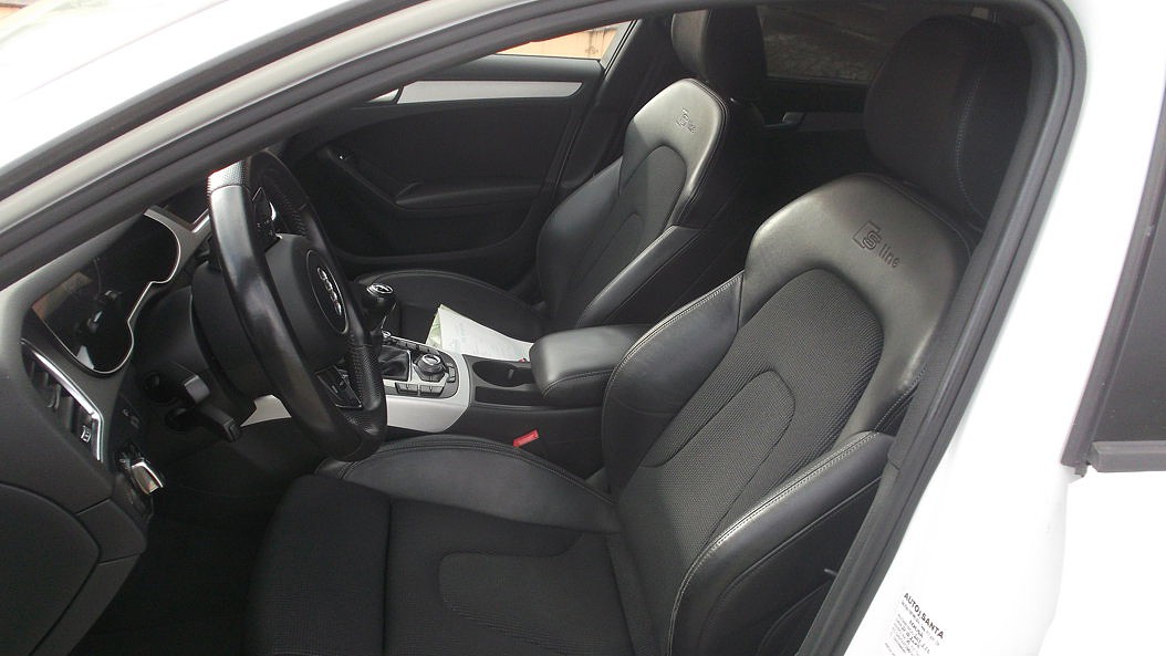 Audi A4 2.0 TDi S-line de 2012