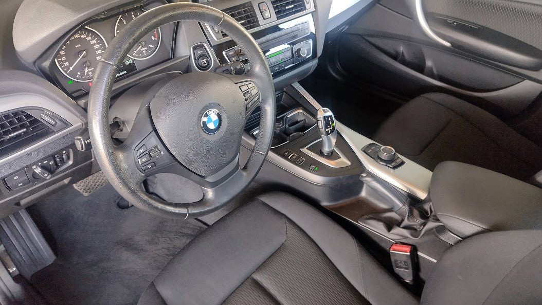 BMW Série 1 118 d Line Urban Auto de 2015