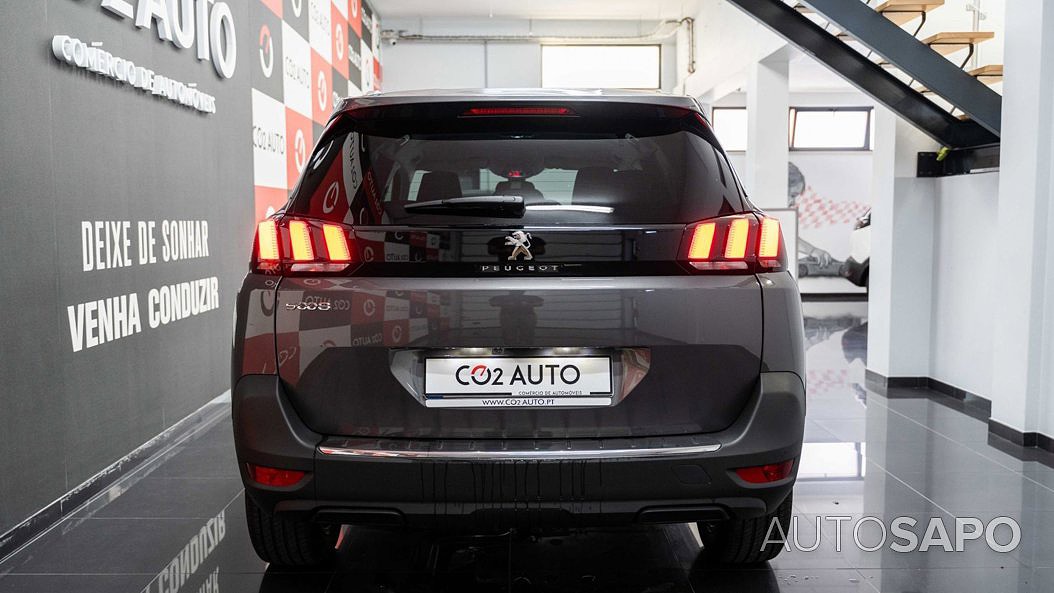 Peugeot 5008 de 2023