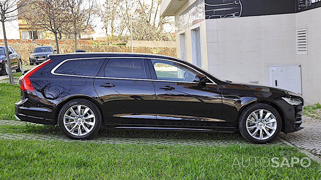 Volvo V90 2.0 T8 Momentum Plus AWD Geartronic de 2020