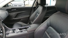 Jaguar XE de 2015