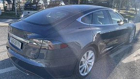 Tesla Model S 85D de 2016