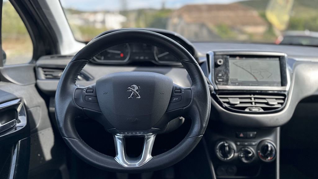 Peugeot 208 1.2 PureTech Life Signature de 2019