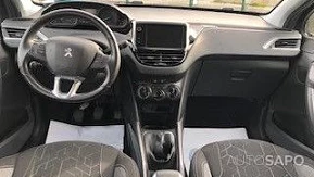 Peugeot 2008 1.6 BlueHDi Style de 2017