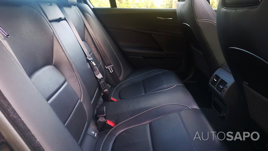 Jaguar XE 2.0 D R-Sport Aut. de 2018