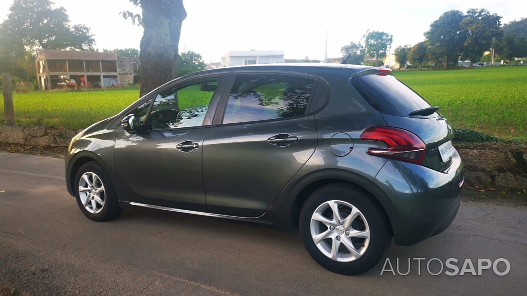 Peugeot 208 1.2 PureTech Style de 2015