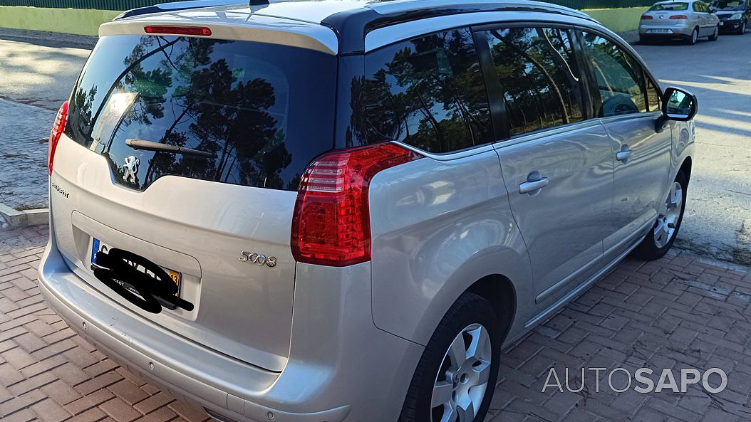 Peugeot 5008 1.6 HDi 7L Allure de 2013