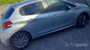 Peugeot 208 1.2 PureTech Style de 2017