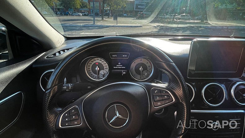 Mercedes-Benz Classe CLA 180 CDi Urban Aut. de 2015