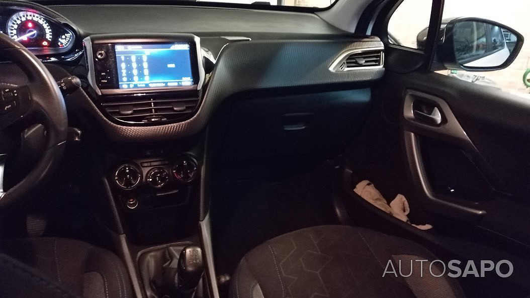 Peugeot 2008 1.2 PureTech Style de 2019