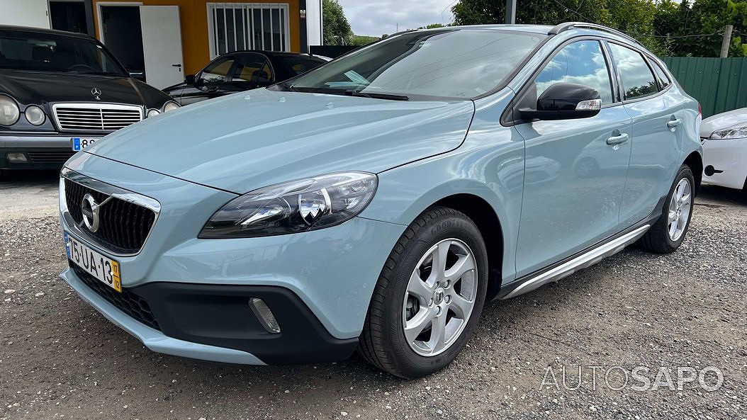 Volvo V40 Cross Country 2.0 D2 Momentum de 2017