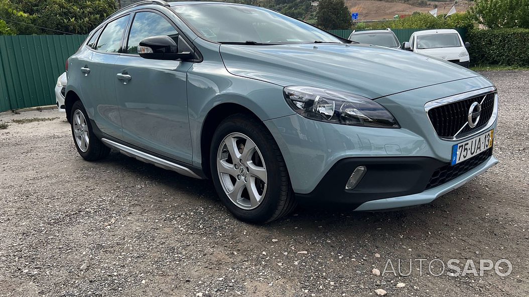 Volvo V40 Cross Country 2.0 D2 Momentum de 2017