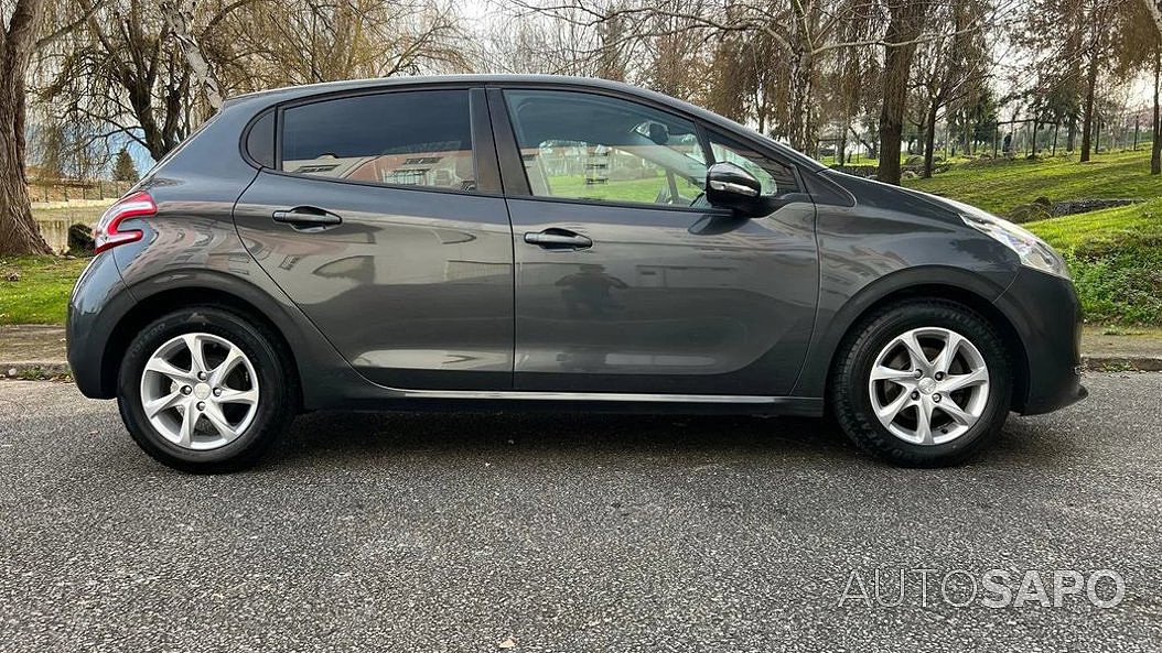 Peugeot 208 de 2015