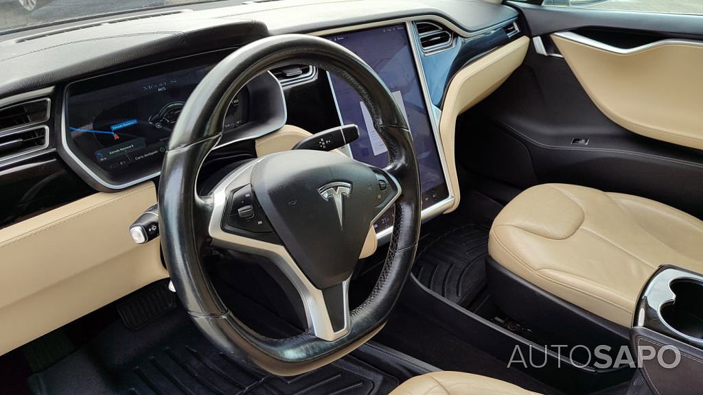 Tesla Model S 85 de 2014