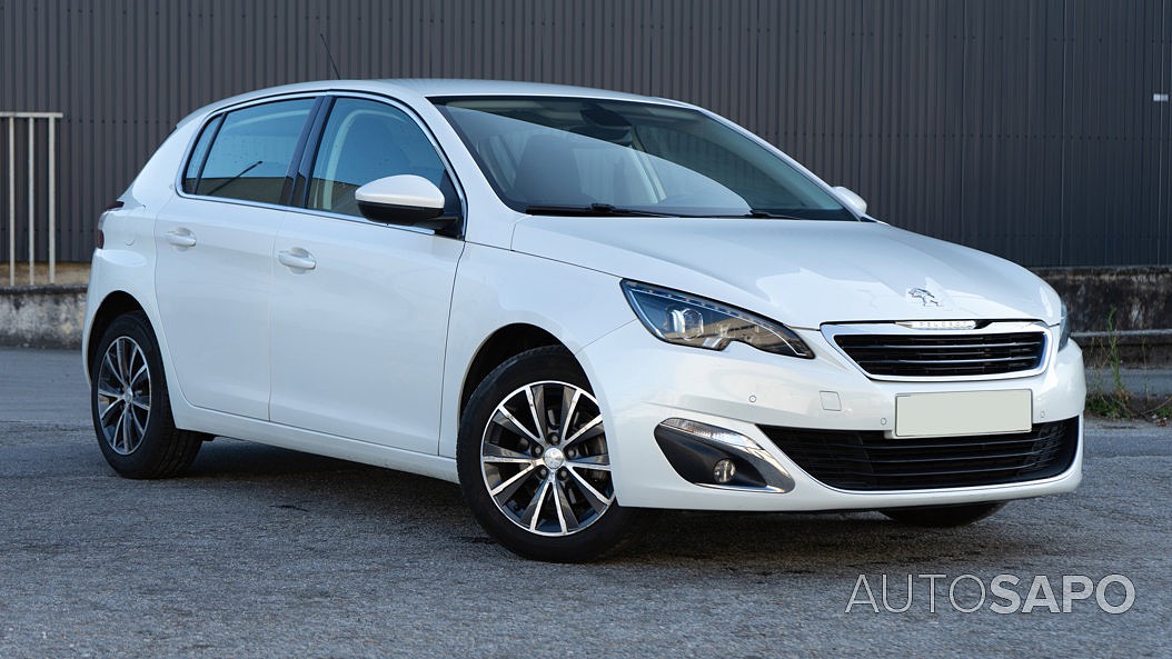 Peugeot 308 1.2 PureTech Allure Faróis Full LED de 2016