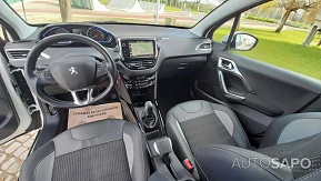 Peugeot 2008 1.2 PureTech Allure de 2016