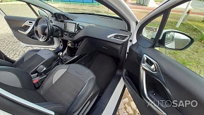 Peugeot 2008 1.2 PureTech Allure de 2016