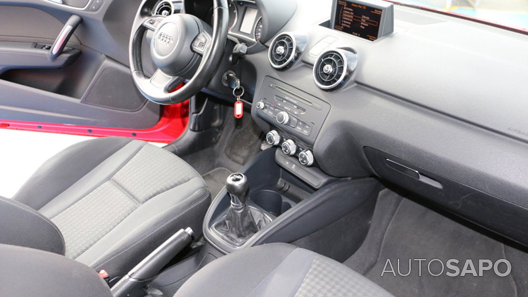 Audi A1 1.6 TDI Design de 2011