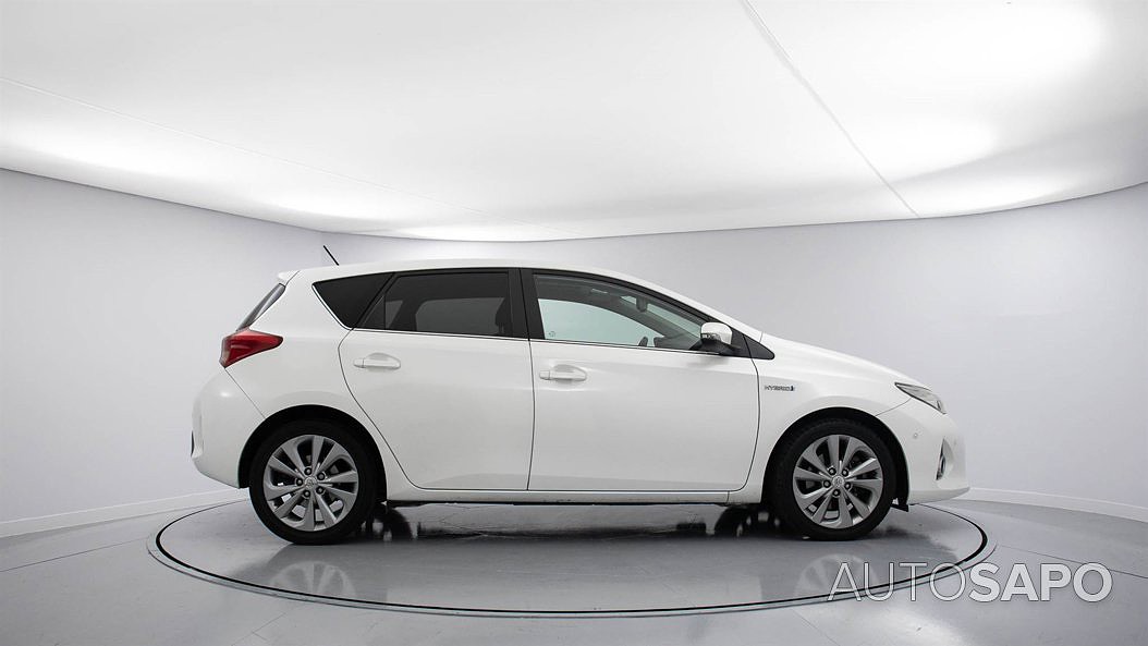 Toyota Auris 1.8 HSD Sport+Skyview+Navi de 2015