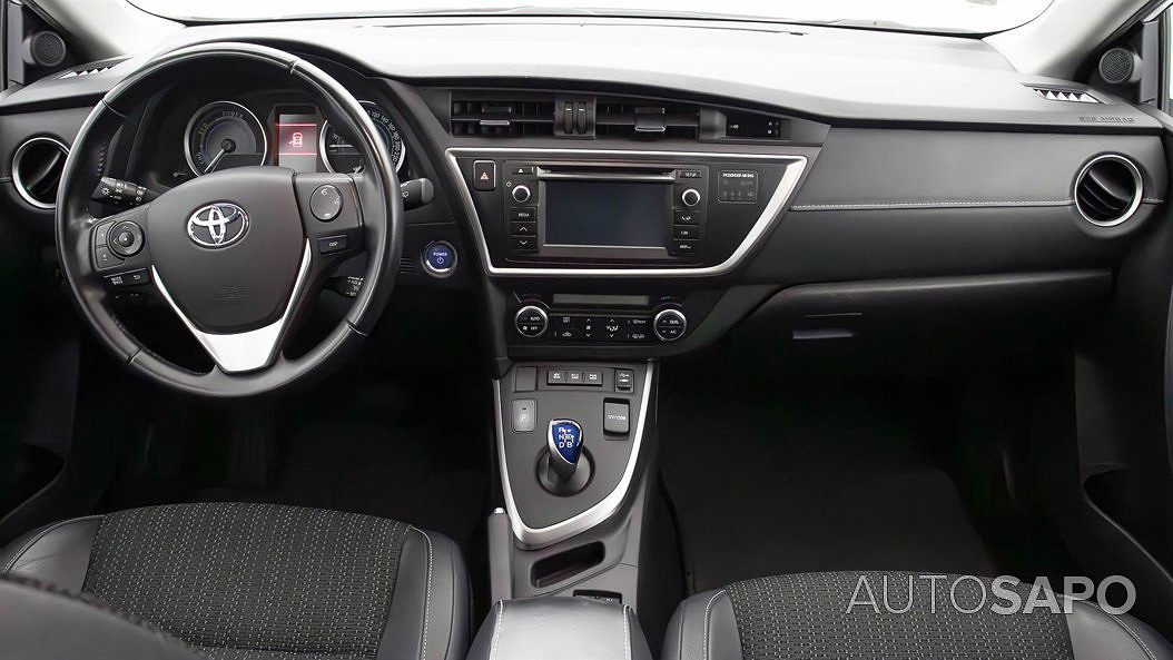 Toyota Auris 1.8 HSD Sport+Skyview+Navi de 2015