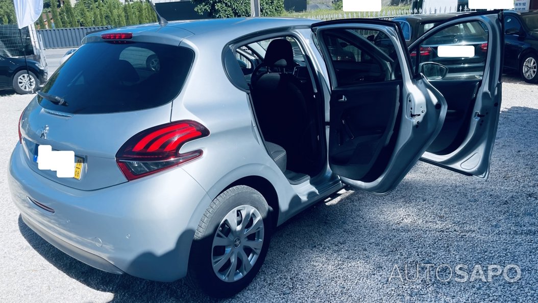 Peugeot 208 1.6 Blue HDI Style