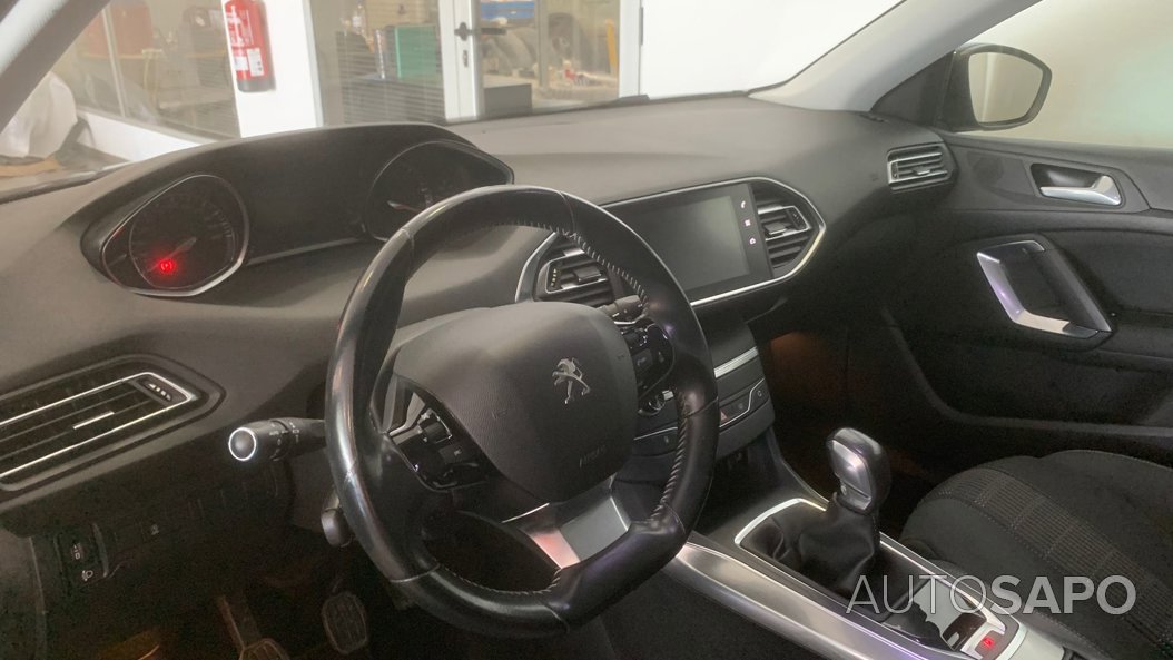 Peugeot 308 1.6 BlueHDi Allure