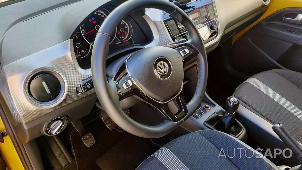 Volkswagen Up 1.0 High !