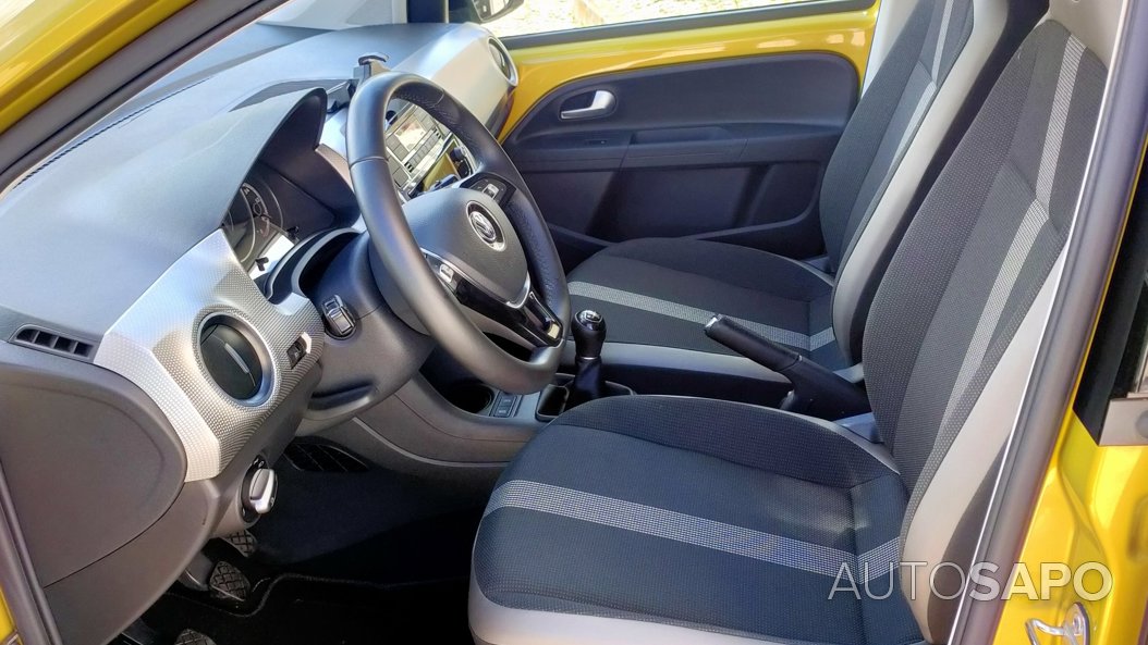 Volkswagen Up 1.0 High !