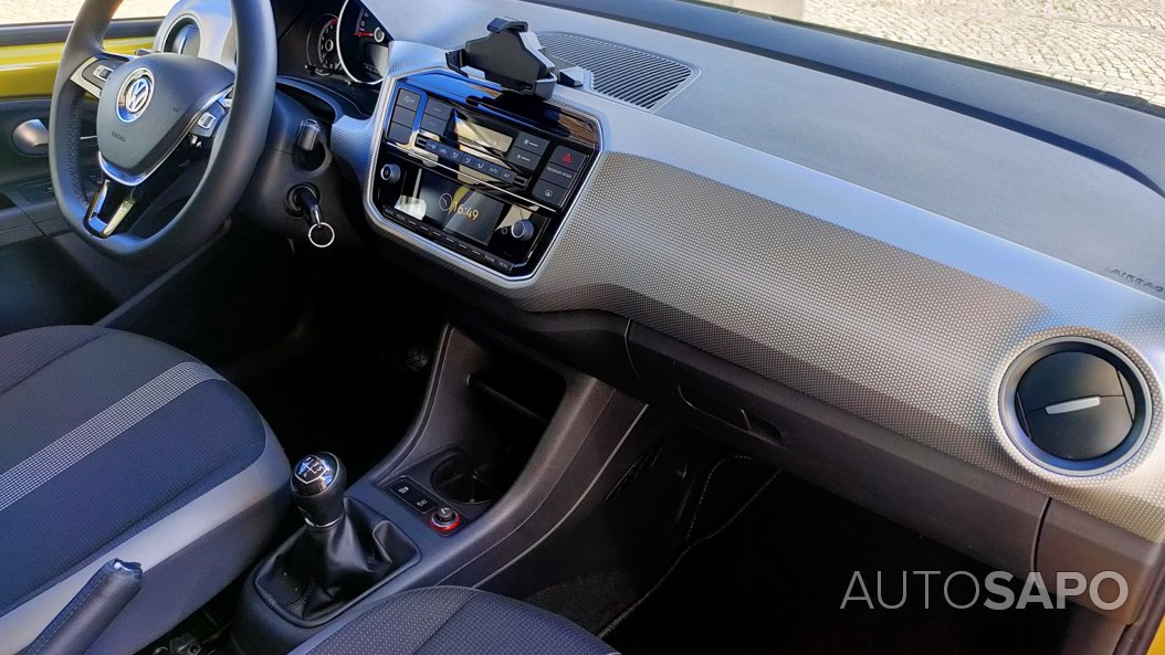 Volkswagen Up 1.0 High !