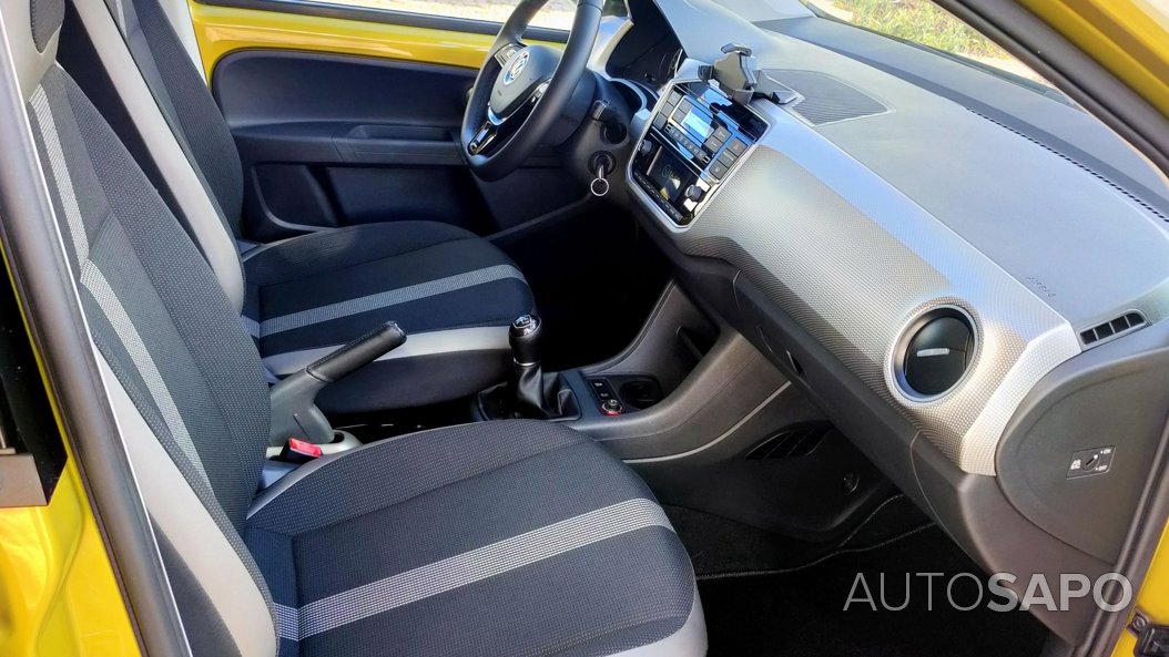 Volkswagen Up 1.0 High !
