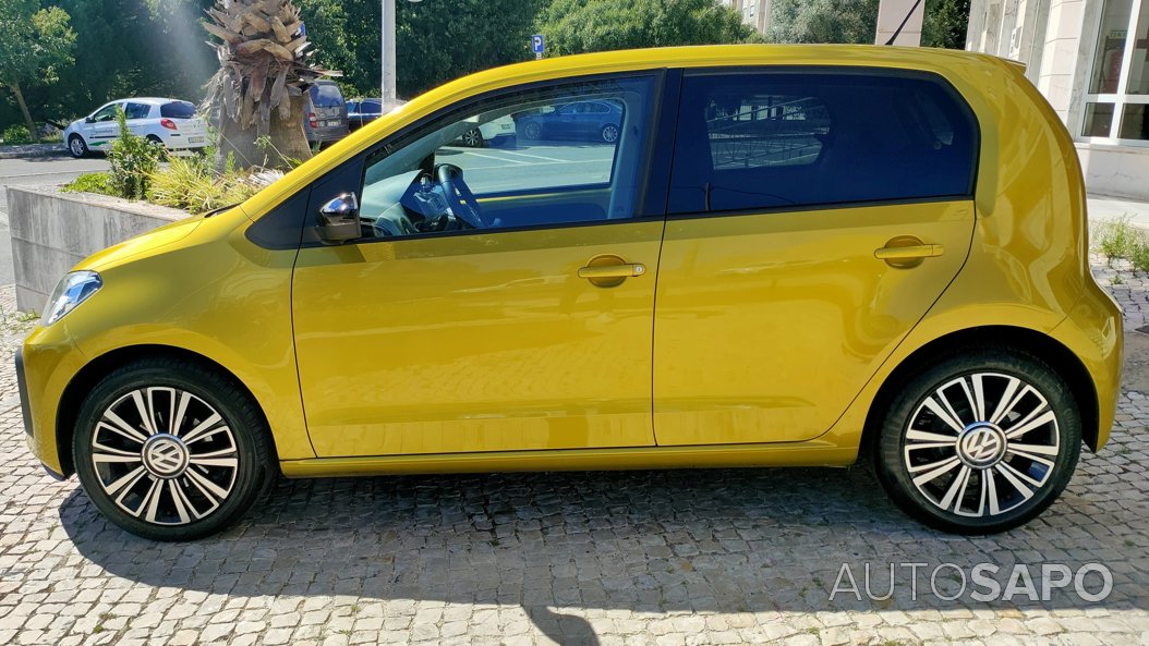Volkswagen Up 1.0 High !