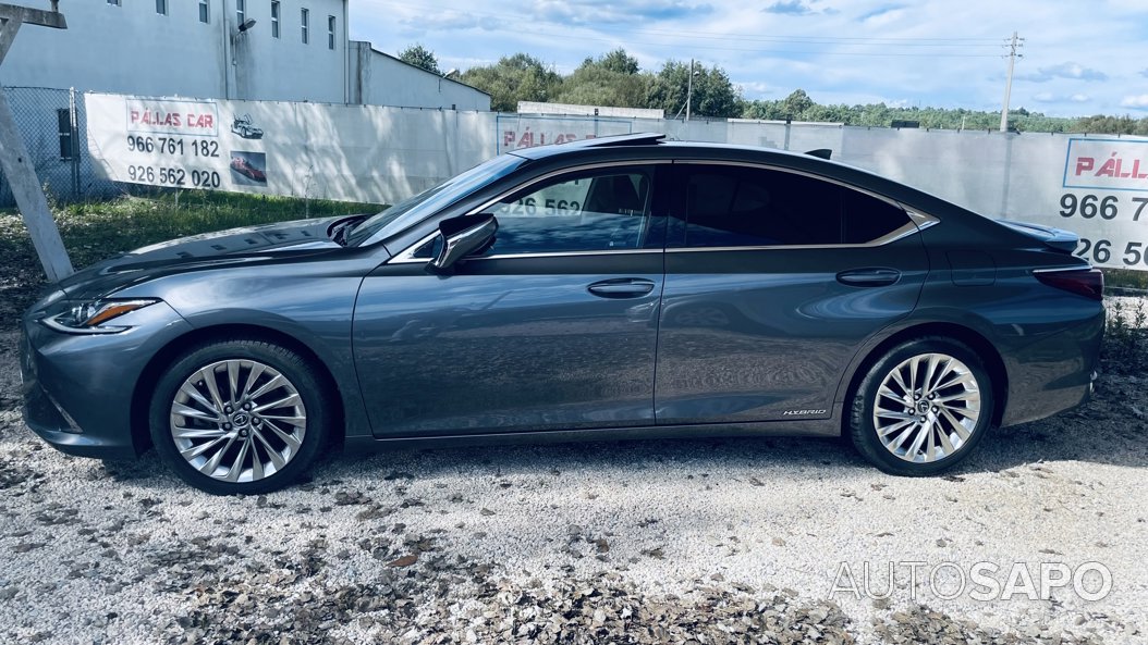 Lexus ES 300h Executive