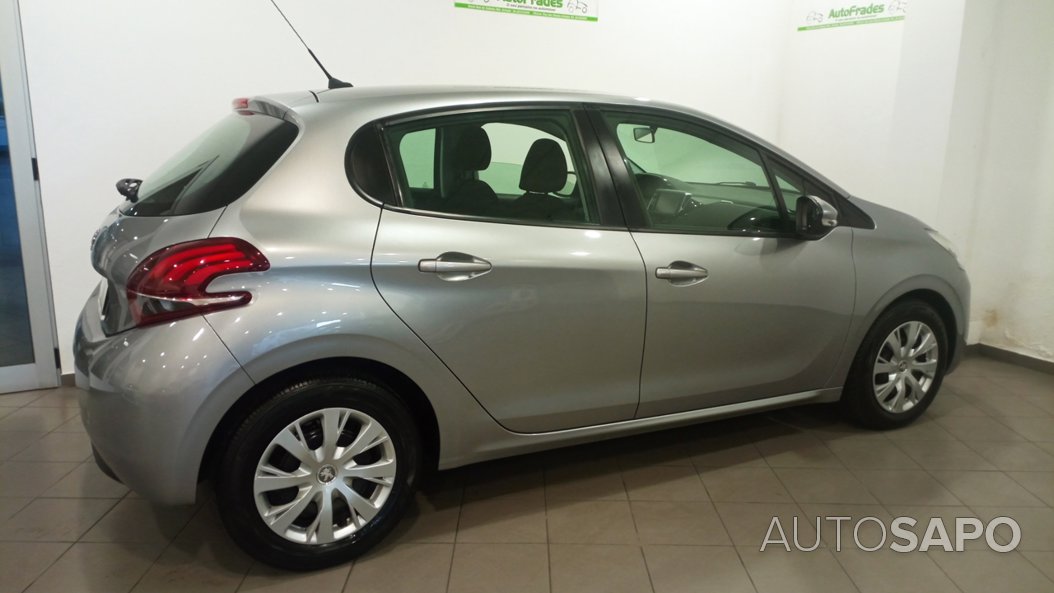 Peugeot 208 1.5 BlueHDi Active Business