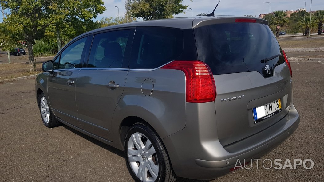 Peugeot 5008 1.6 HDi Exec. CMP6 JLL17