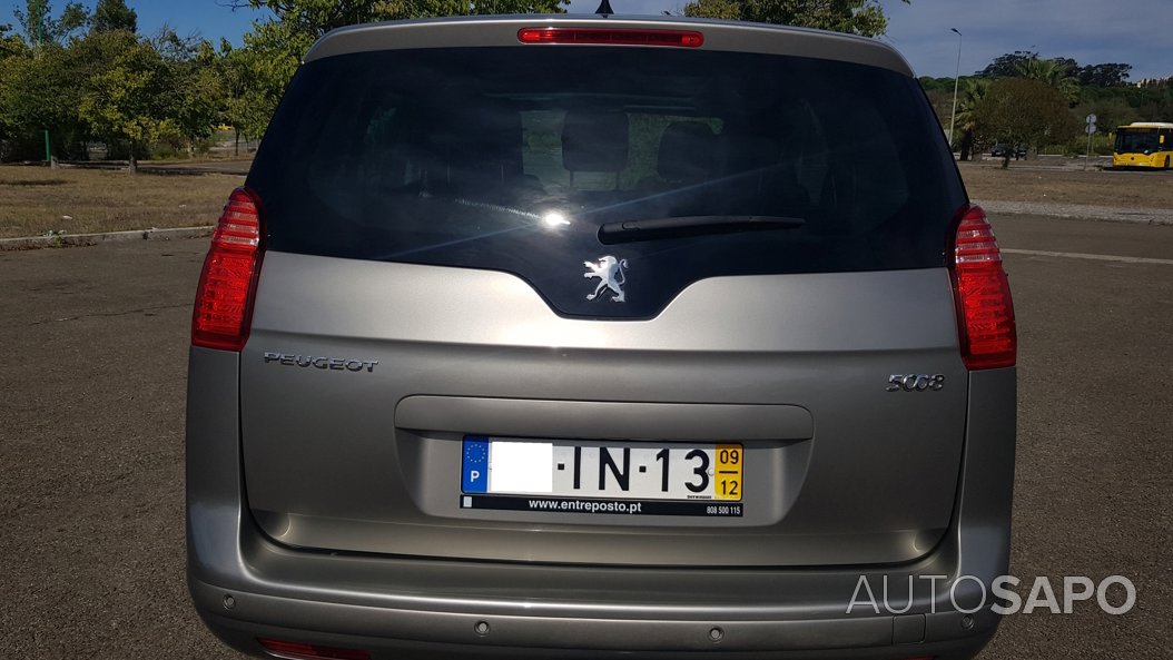 Peugeot 5008 1.6 HDi Exec. CMP6 JLL17