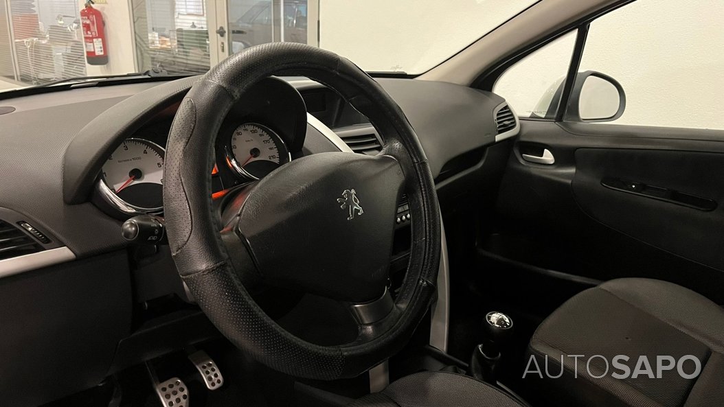 Peugeot 207 1.6 HDi Sportium