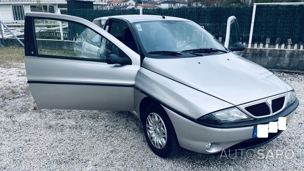 Lancia Y 1.2 16V Elefantino Rosso