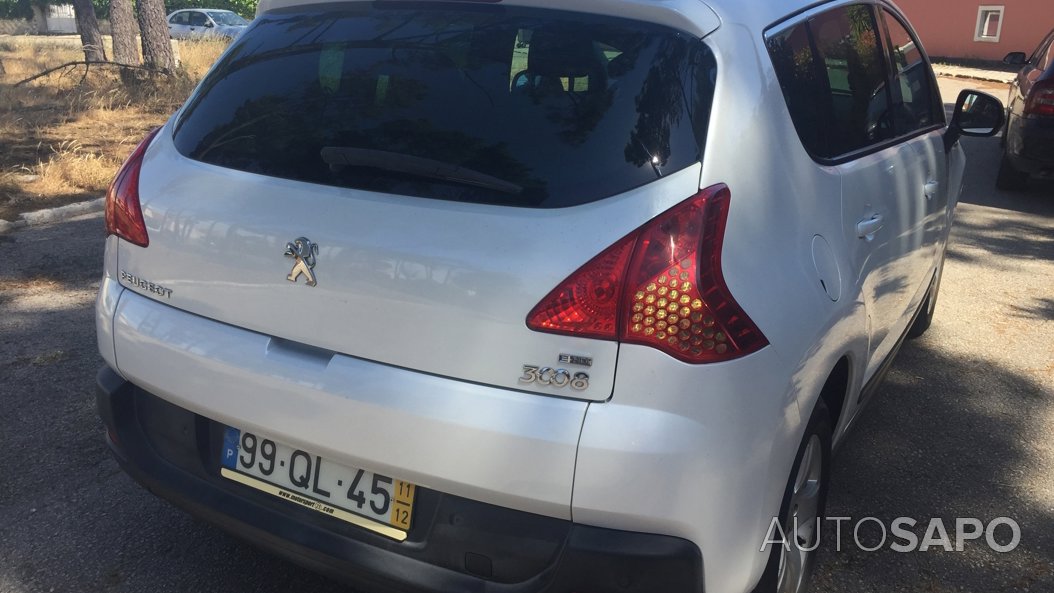 Peugeot 3008 1.6 e-HDi Allure CMP6