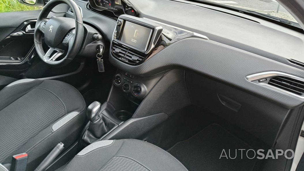 Peugeot 208 1.6 Blue HDI Style
